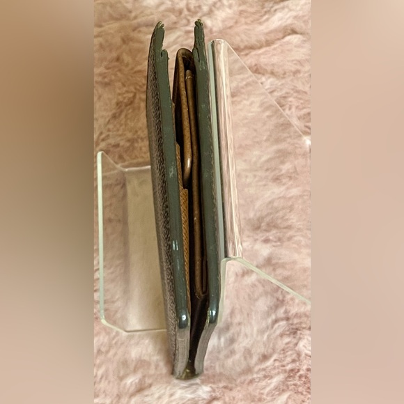 Louis Vuitton Monogram Men’s Wallet - Date code VI0021 - Picture 7 of 13